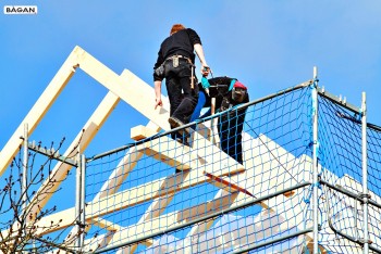 Zabezpieczenia na budowie - siatka ochronna do zabezpieczenia budowy i placów budowlanych